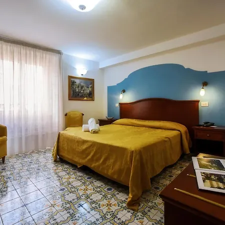 Centro Storico 3* أمالفي